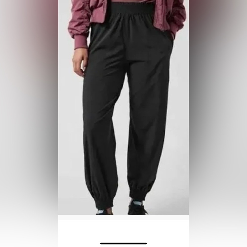 Athleta Savannah Joggers Black Active Yoga Lounge  Casual Relaxed Fit Size 20